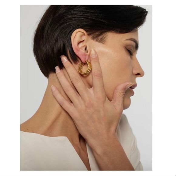 New 18k Gold Chunky Wide Hoop Earrings - Picture 2 of 5